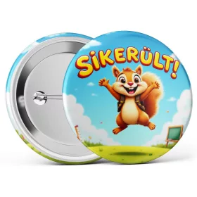   "Sikerült!" feliratos iskolás kitűző több méretben