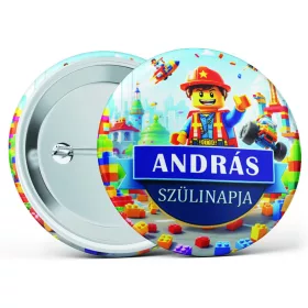   Építőkockás születésnapi kitűző választható névvel