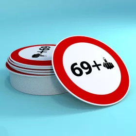   Sebességkorlátozó tábla 69+1 számmal 70. születésnapra, 30cm