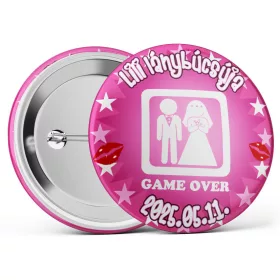   Game Over lánybúcsús kitűző választható névvel és dátummal